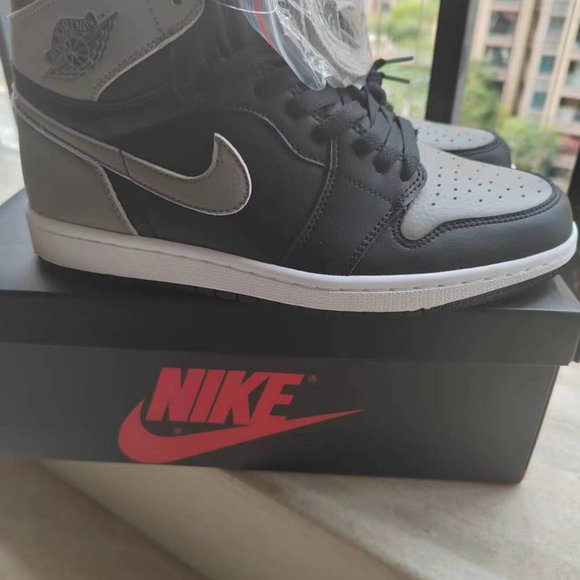 Jordan 1 Retro High Shadow size 9.5